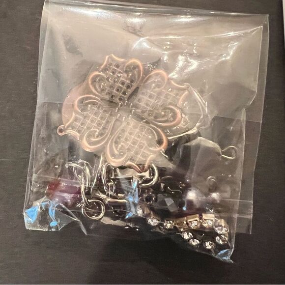 Over 10 Bundles of Assorted Jewelry Making Supplies - Picture 9 of 12